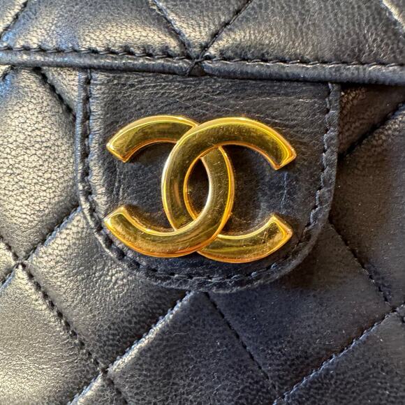Chanel Vintage Black Lambskin Leather Flap Bag Pre-Serial GHW - Picture 7 of 12